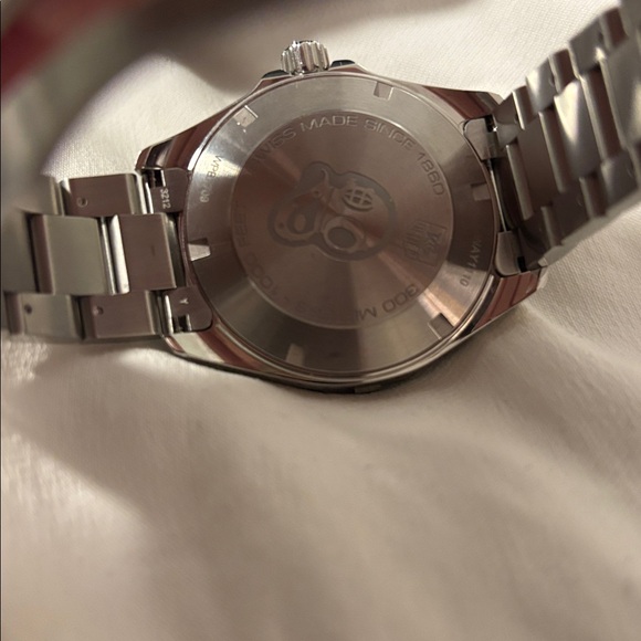 Tag Heuer Aquaracer Silver and Black Watch - Picture 5 of 8